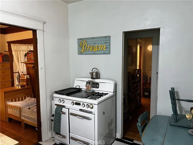 6728 Friends Avenue, Whittier, California 90601