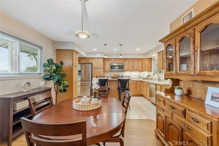 19539 Aldbury Street, Canyon Country, California 91351