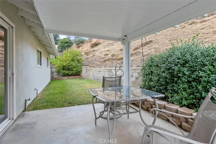 19539 Aldbury Street, Canyon Country, California 91351