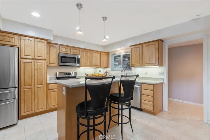 19539 Aldbury Street, Canyon Country, California 91351