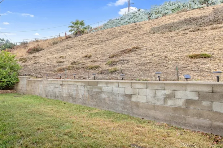 19539 Aldbury Street, Canyon Country, California 91351