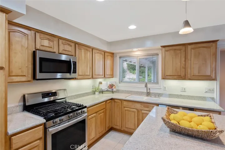 19539 Aldbury Street, Canyon Country, California 91351
