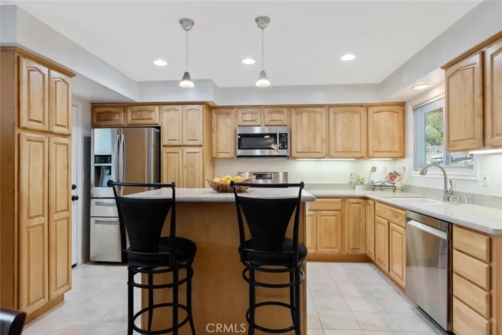 19539 Aldbury Street, Canyon Country, California 91351