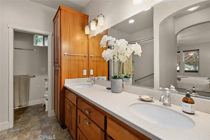 Primary bath with linen closet