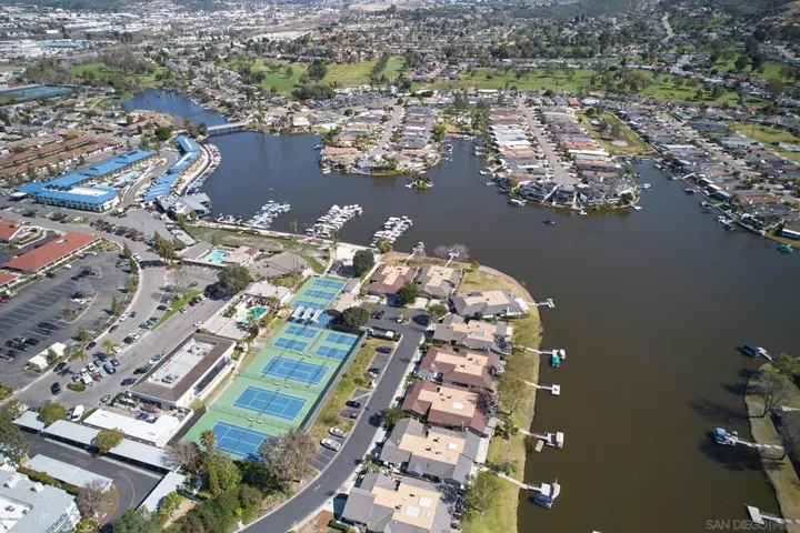 1862 Fairway Circle Dr, San Marcos, California 92078