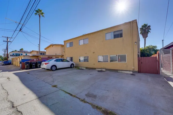 1820 26 Missouri Street, San Diego, California 92109