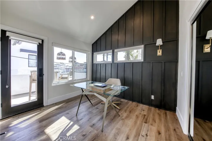 2910 3rd Avenue, Corona del Mar, California 92625