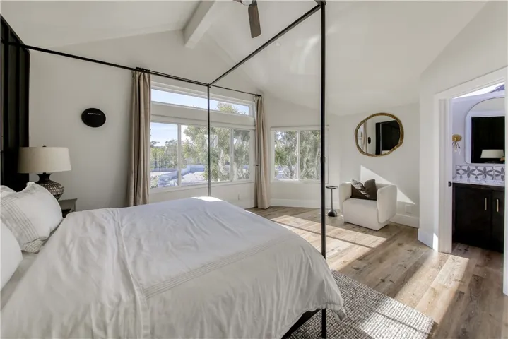2910 3rd Avenue, Corona del Mar, California 92625