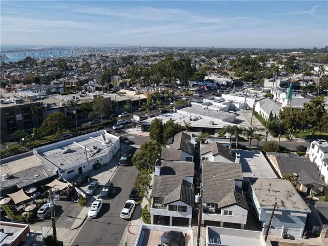 2910 3rd Avenue, Corona del Mar, California 92625