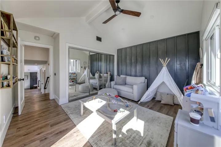 2910 3rd Avenue, Corona del Mar, California 92625
