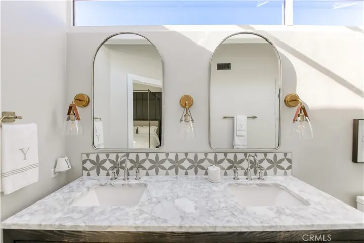 2910 3rd Avenue, Corona del Mar, California 92625