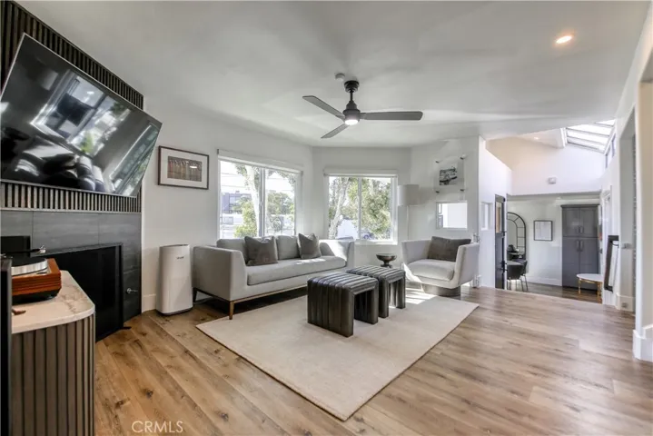2910 3rd Avenue, Corona del Mar, California 92625