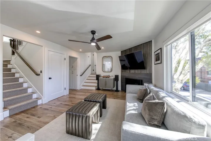 2910 3rd Avenue, Corona del Mar, California 92625