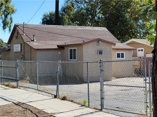 144 N Riverside Avenue, Rialto, California 92376