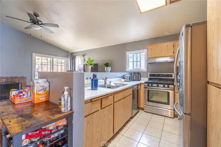 14562 Palo Verde Court, Adelanto, California 92301