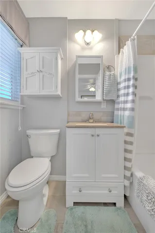 Preview 15 of 20 – Guest Bathroom