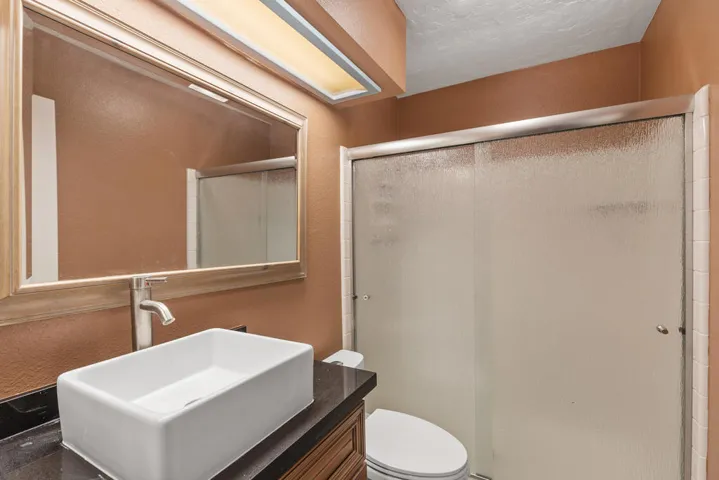 41370_Inverness Way_Guest Bath w/Shower