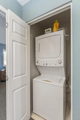 41370_Inverness Way_Laundry Closet
