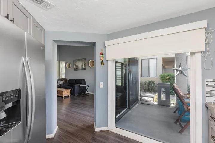 41370_Inverness Way_Picture window