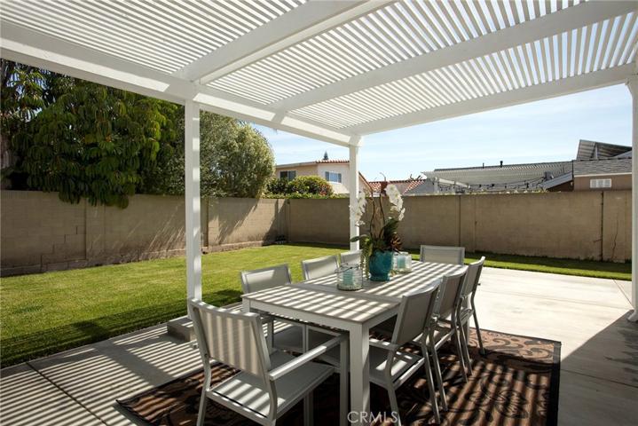 21722 Seaside Lane, Huntington Beach, California 92646