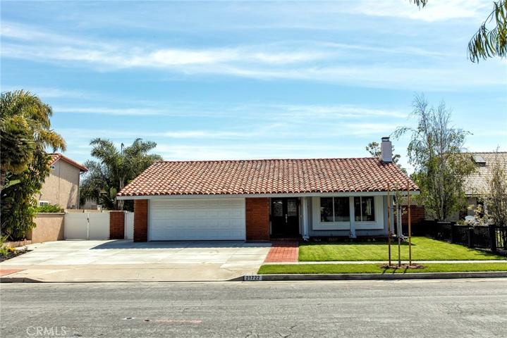 21722 Seaside Lane, Huntington Beach, California 92646