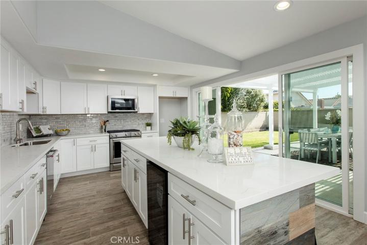 21722 Seaside Lane, Huntington Beach, California 92646
