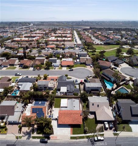 21722 Seaside Lane, Huntington Beach, California 92646