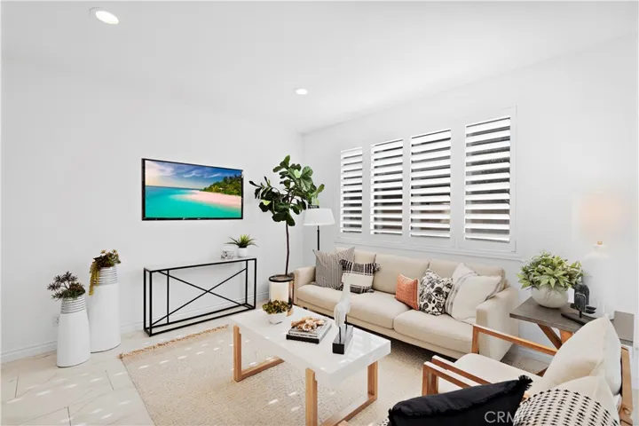 12 Calle Liberacion, Rancho Santa Margarita, California 92688