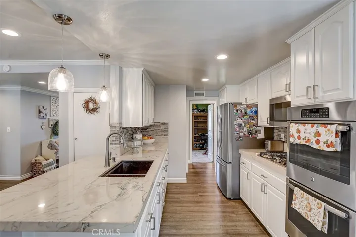 1522 E 20th Street, Santa Ana, California 92705