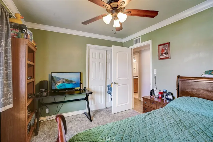 1522 E 20th Street, Santa Ana, California 92705