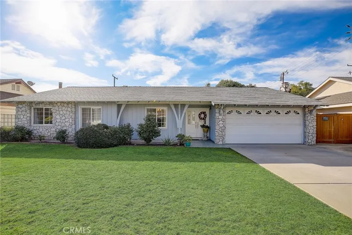 1522 E 20th Street, Santa Ana, California 92705