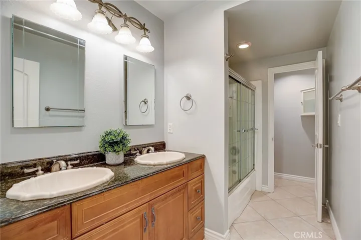1522 E 20th Street, Santa Ana, California 92705