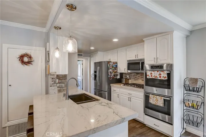 1522 E 20th Street, Santa Ana, California 92705
