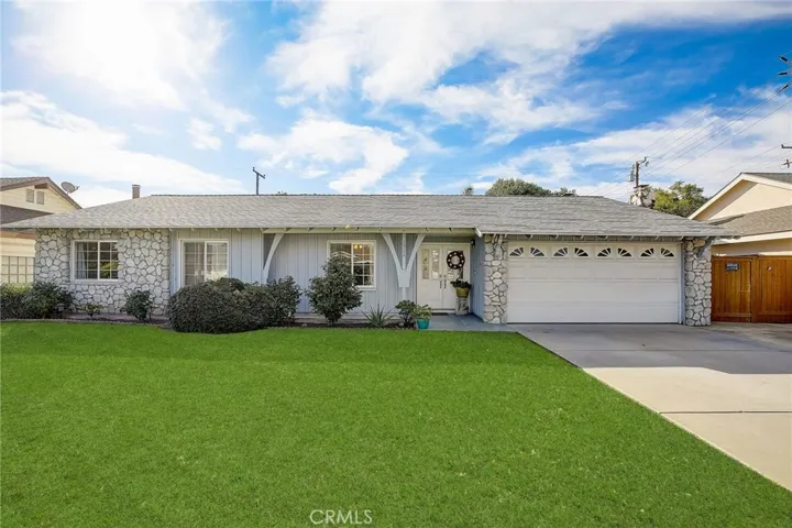 1522 E 20th Street, Santa Ana, California 92705