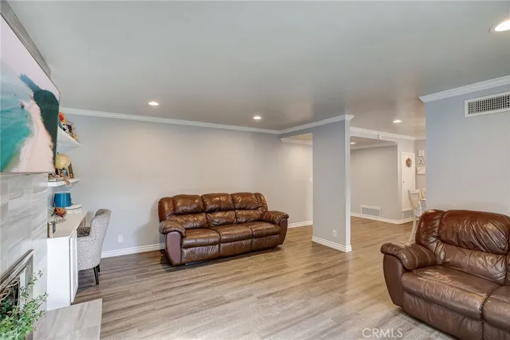 1522 E 20th Street, Santa Ana, California 92705