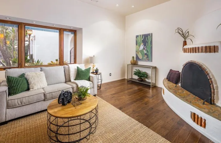 2202 Mountain Vista Dr, Encinitas, California 92024