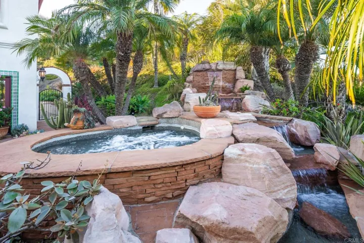 2202 Mountain Vista Dr, Encinitas, California 92024