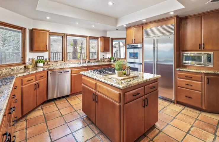 2202 Mountain Vista Dr, Encinitas, California 92024