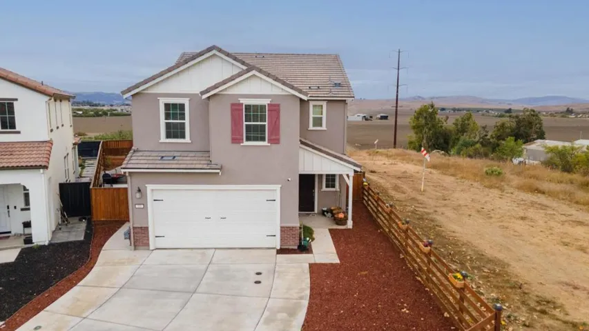 590 Tanoak Street, Hollister, California 95023