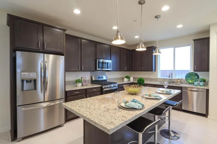 590 Tanoak Street, Hollister, California 95023