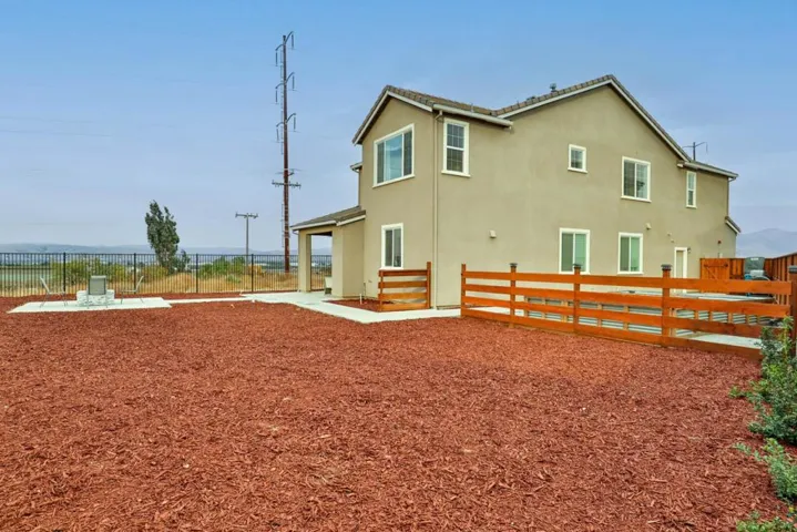 590 Tanoak Street, Hollister, California 95023