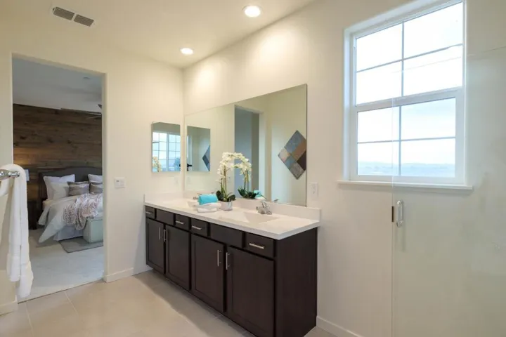 590 Tanoak Street, Hollister, California 95023
