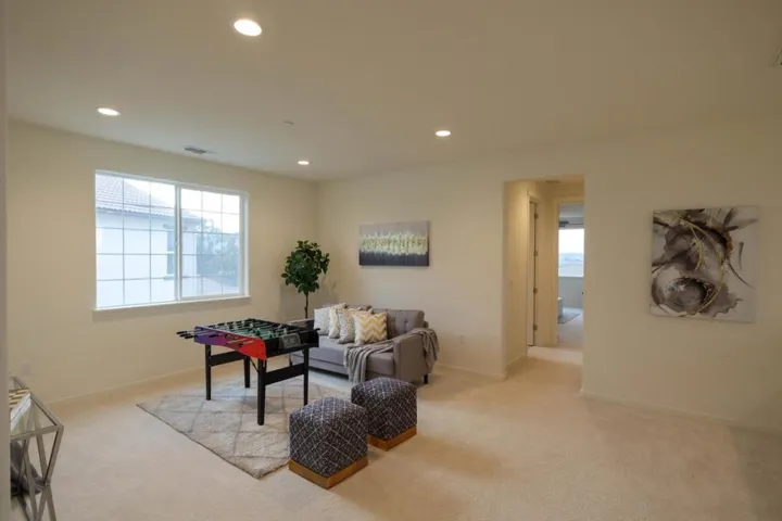 590 Tanoak Street, Hollister, California 95023