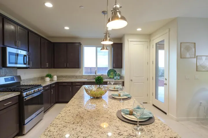 590 Tanoak Street, Hollister, California 95023
