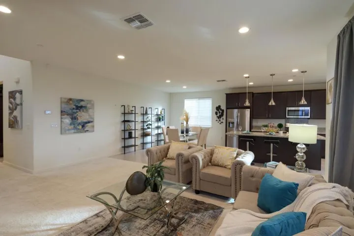 590 Tanoak Street, Hollister, California 95023