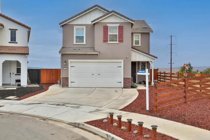 590 Tanoak Street, Hollister, California 95023