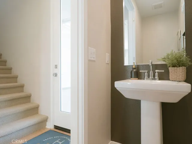 Guest Powder Room.