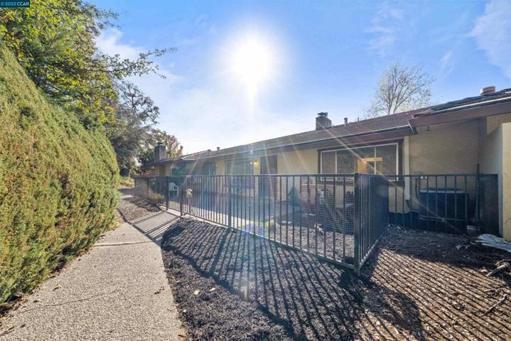 450 Las Casitas Unit C, Santa Rosa, California 95403