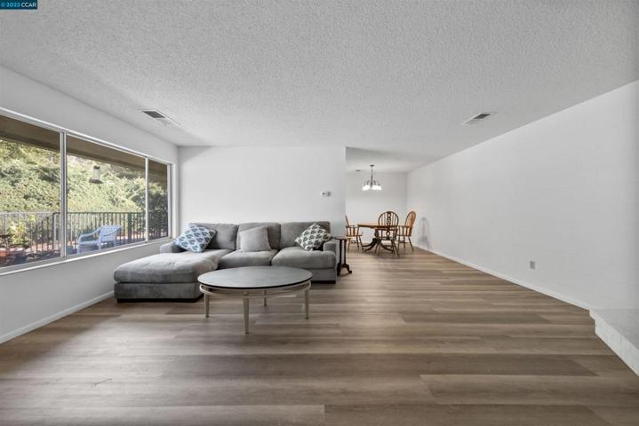 450 Las Casitas Unit C, Santa Rosa, California 95403
