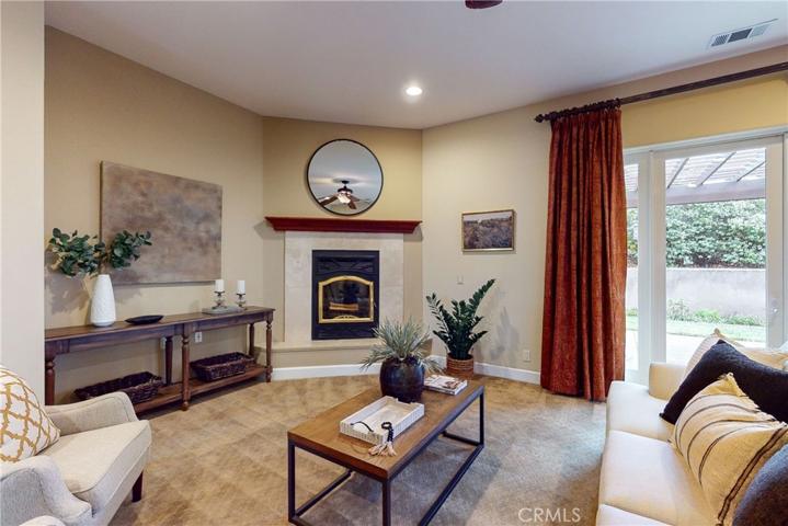 10 foot ceilings abound